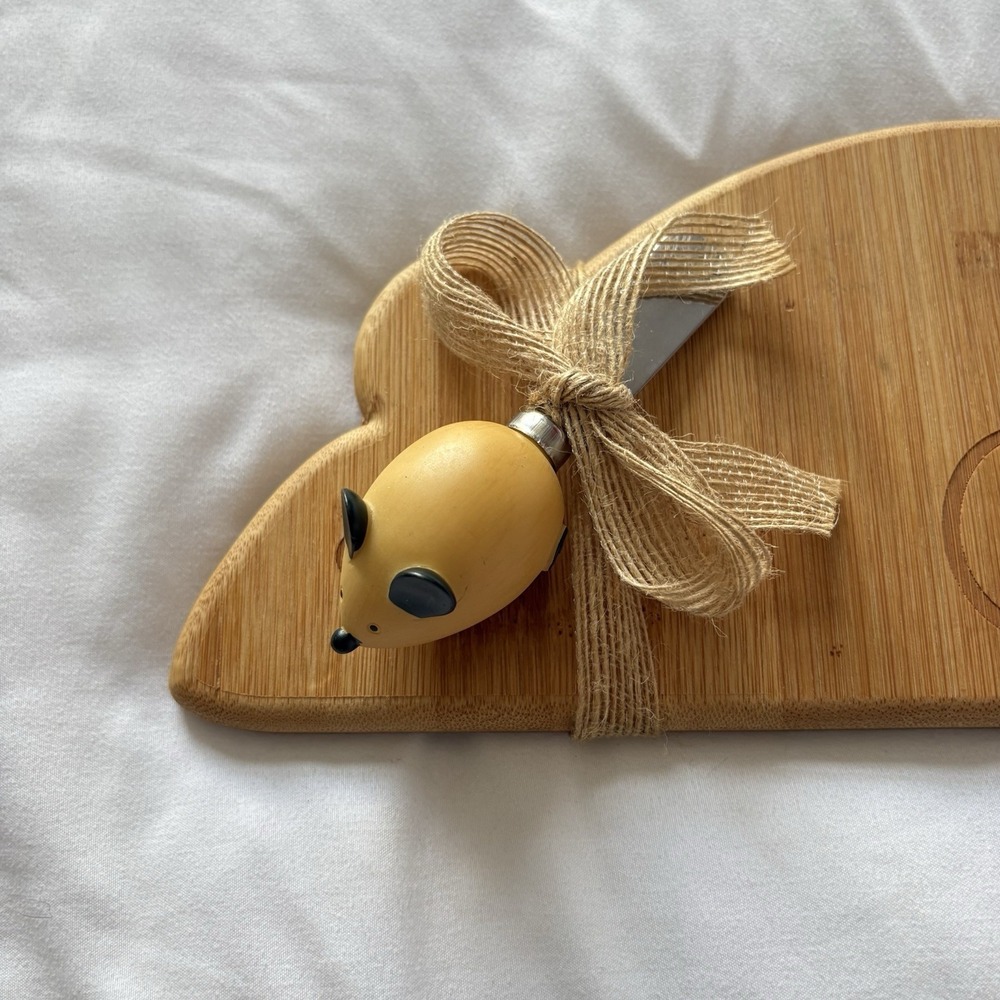 NEW Ganz 100% Bamboo Wooden Mouse MCM Cheese Charcuterie Tray Board Knife - Picture 2 of 7